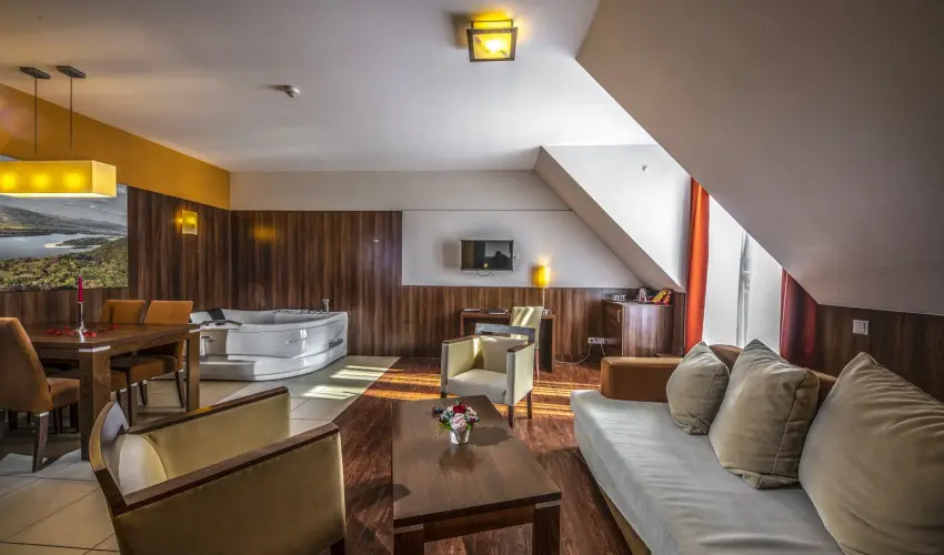 Royal Club Hotel Visegrád - Húsvét - teljes előrefizetéssel (min. 3 éj)