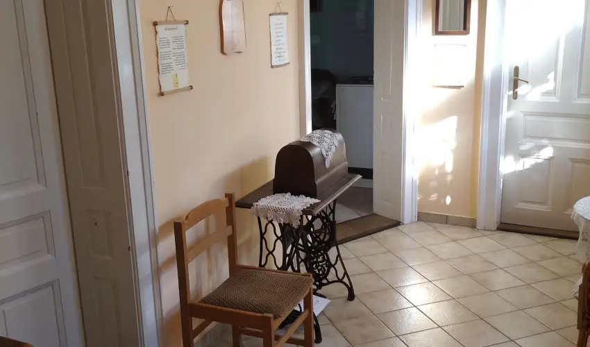 Rzsi Vendghz Mihlyhza - Hsvt (min. 2 j)