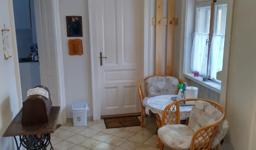 Rzsi Vendghz Mihlyhza - Hsvt (min. 2 j)