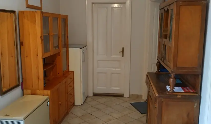 Rzsi Vendghz Mihlyhza - Hsvt (min. 2 j)