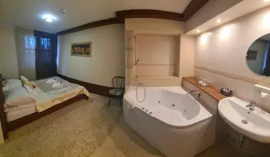 Salg Hotel Salgtarjn-Eresztvny