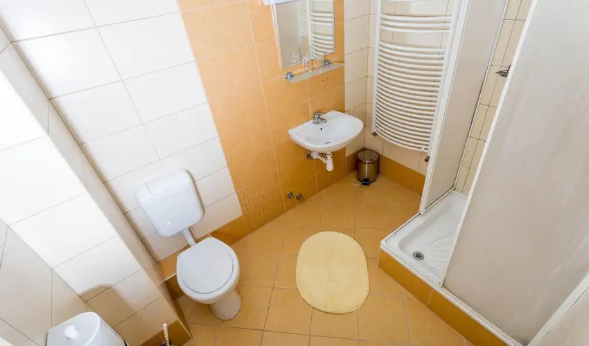 Salg Hotel Salgtarjn-Eresztvny - Hsvt