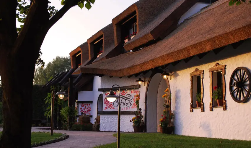 Sári Udvar Dunakiliti - Húsvét (min. 2 éj)