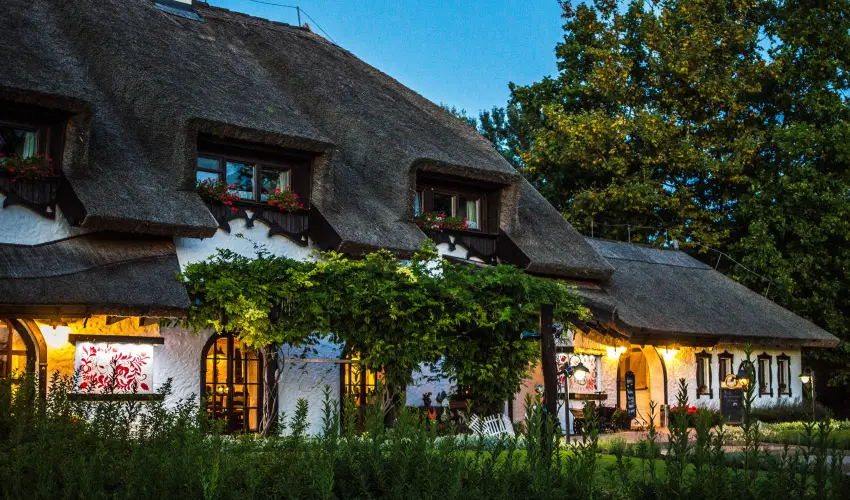 Sári Udvar Dunakiliti - Húsvét (min. 2 éj)