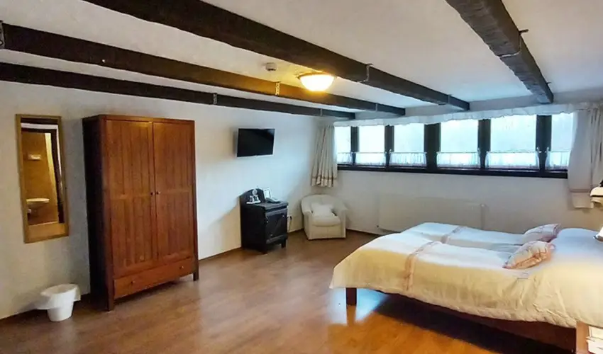 Sári Udvar Dunakiliti - Húsvét (min. 2 éj)