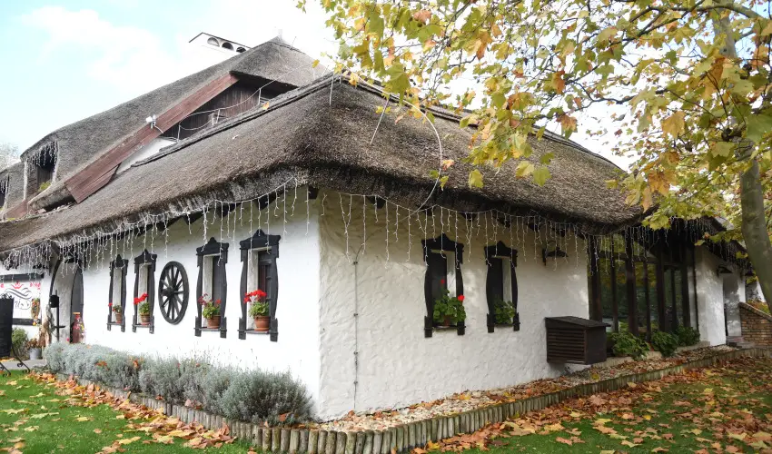 Sári Udvar Dunakiliti - Húsvét (min. 2 éj)