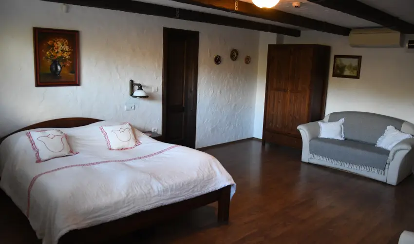 Sári Udvar Dunakiliti - Húsvét (min. 2 éj)