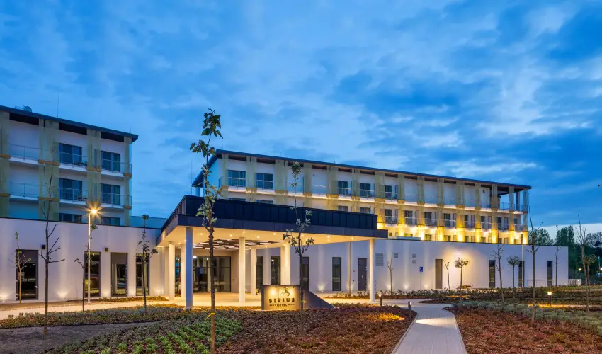 Sirius Hotel Keszthely - Hsvt (min. 3 j)
