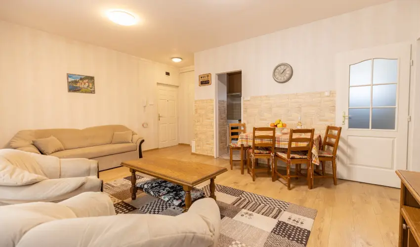 Skorpi Lak3 Hajdszoboszl - Hsvt