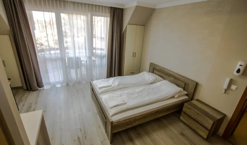 Skorpi Lak Hajdszoboszl - Hsvt (min. 3 j)