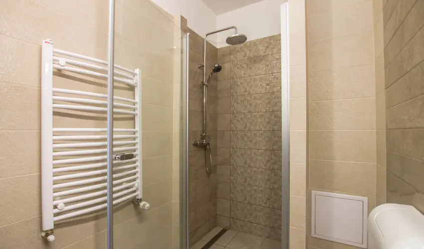 Skorpi Lak Hajdszoboszl - Hsvt (min. 3 j)