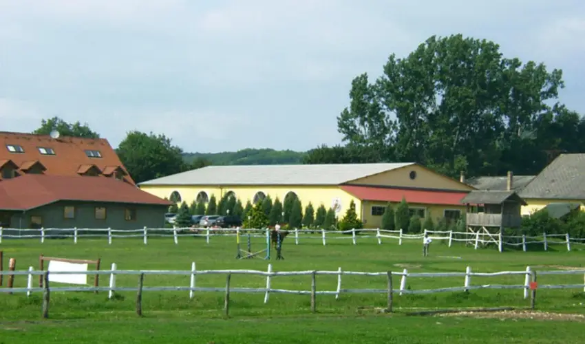 Sokor Fogad Sokorptka - Hsvti kavalkd (min. 3 j)