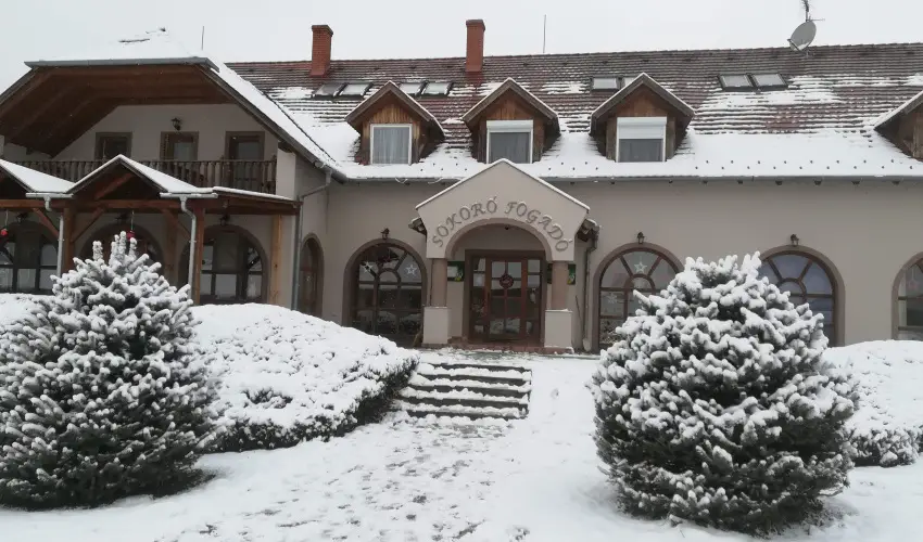 Sokor Fogad Sokorptka - Hsvti kavalkd (min. 3 j)