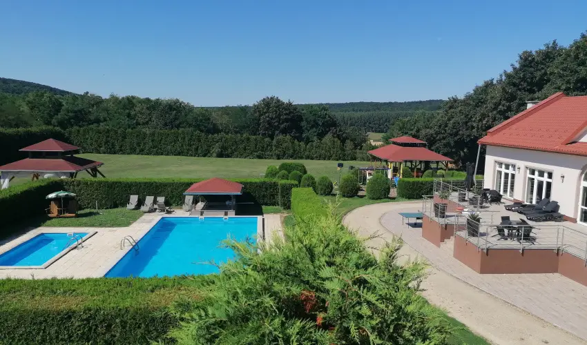 Sokor Fogad Sokorptka - Hsvti kavalkd (min. 3 j)