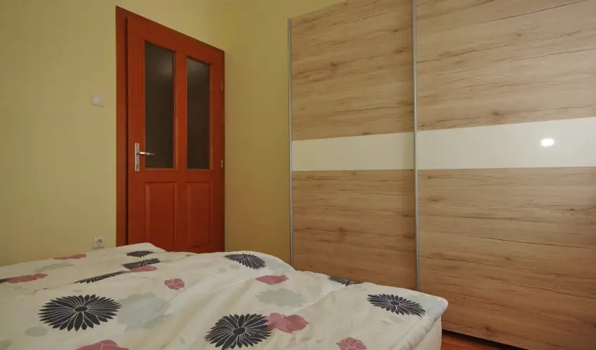 Szam�c�s Apartman Gyula - H�sv�t (min. 2 �j)