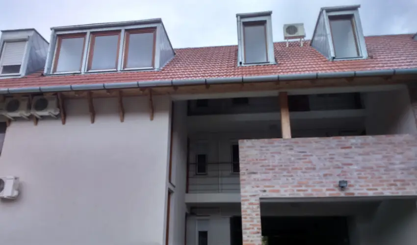 Szam�c�s Apartman Gyula - H�sv�t (min. 2 �j)