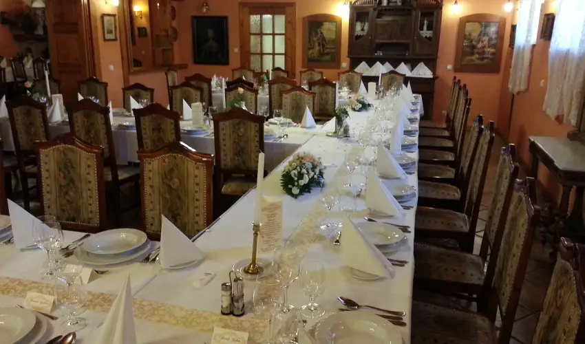 Sz�rcsa Hotel Sz�kesfeh�rv�r - H�sv�t (min. 3 �j)