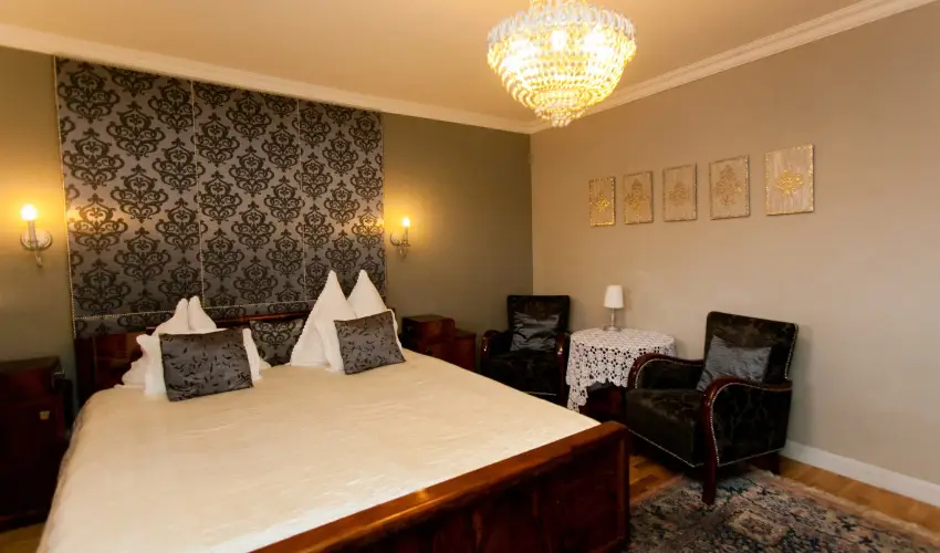 Sz�rcsa Hotel Sz�kesfeh�rv�r - H�sv�t (min. 3 �j)