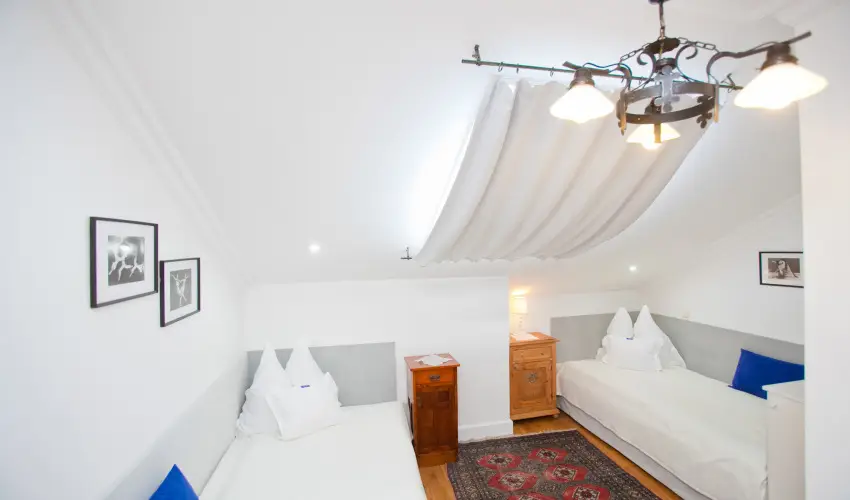 Sz�rcsa Hotel Sz�kesfeh�rv�r - H�sv�t (min. 3 �j)