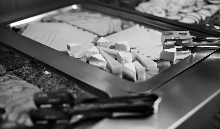 Hotel Adalbert - Boldog Meszl�nyi Zolt�n H�z  Esztergom - H�sv�t (min. 3 �j)