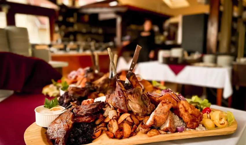 Szent Istv�n Hotel Eger - H�sv�t (min. 2 �j)