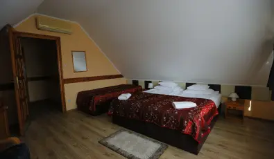 Szent Istv�n Hotel Eger