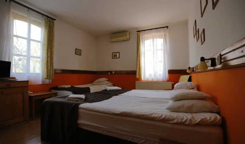 Szent Istv�n Hotel Eger - H�sv�t (min. 2 �j)