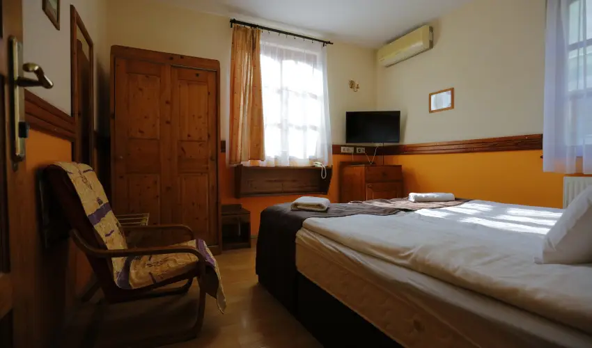 Szent Istv�n Hotel Eger - H�sv�t (min. 2 �j)