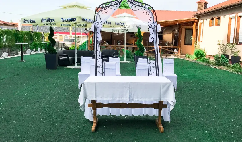 Sztr Motel s tterem Balassagyarmat - Hsvt 