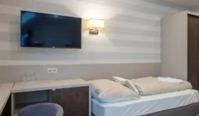 Tiszacsegei Halszcsrda s Panzi  Tiszacsege