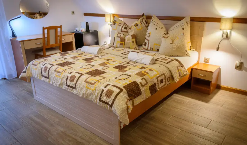 Tulipn Vendghz rvnyes - Hsvt (min. 2 j)