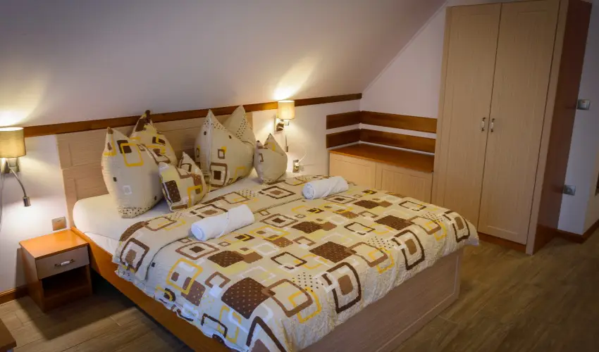 Tulipn Vendghz rvnyes - Hsvt (min. 2 j)