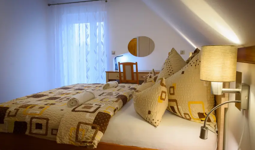 Tulipn Vendghz rvnyes - Hsvt (min. 2 j)