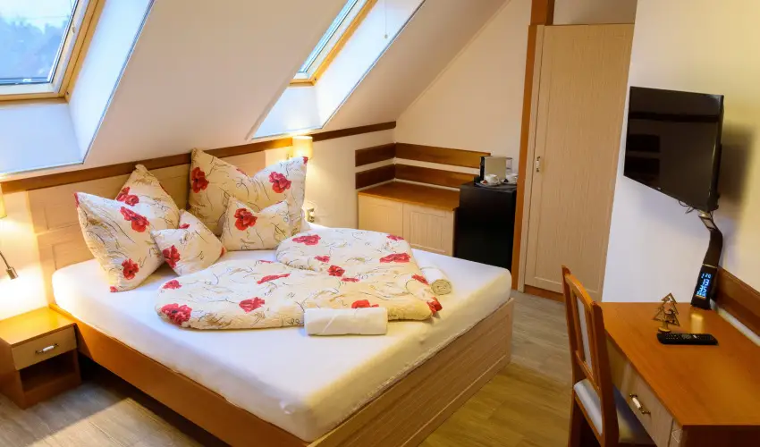 Tulipn Vendghz rvnyes - Hsvt (min. 2 j)