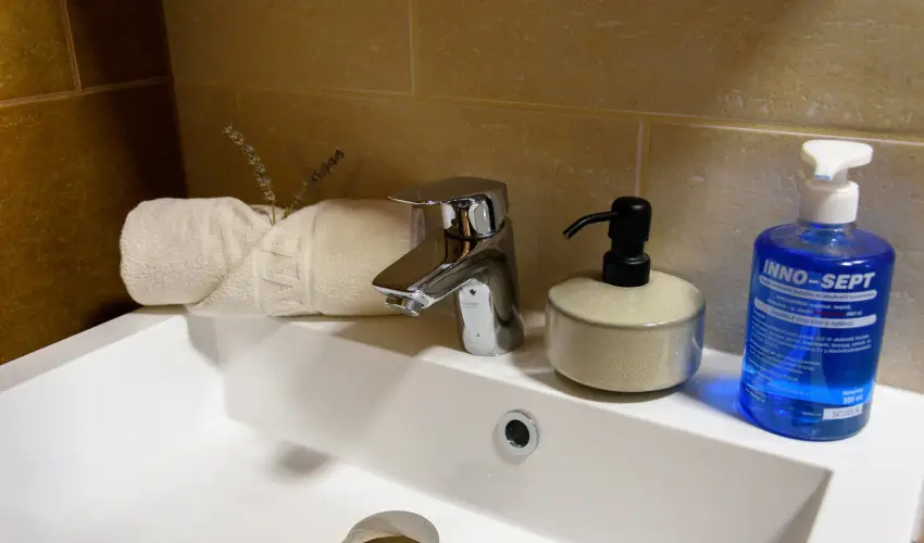 Tulipn Vendghz rvnyes - Hsvt (min. 2 j)