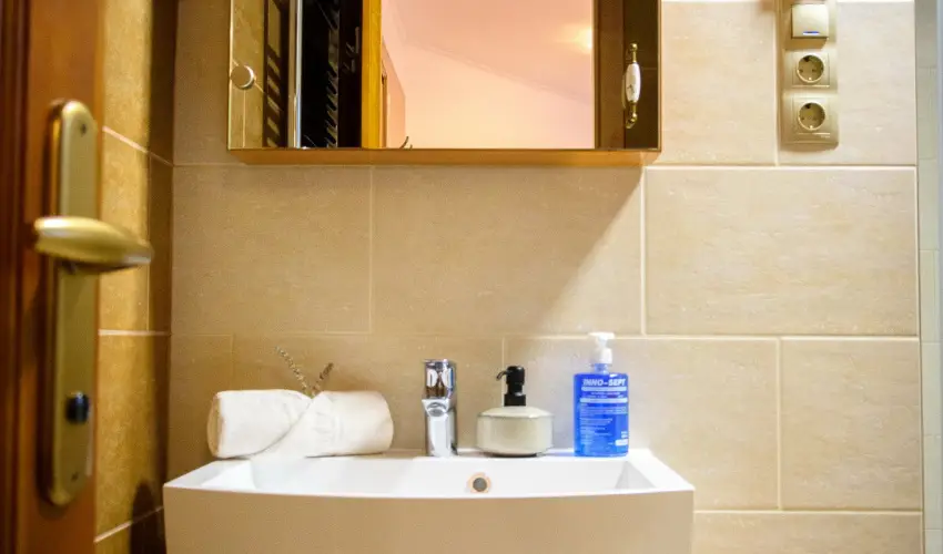 Tulipn Vendghz rvnyes - Hsvt (min. 2 j)