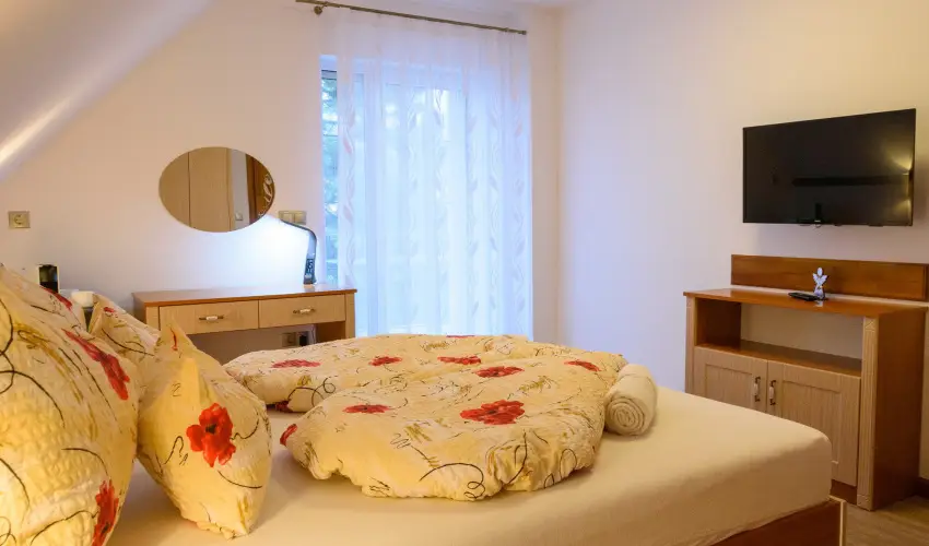 Tulipn Vendghz rvnyes - Hsvt (min. 2 j)