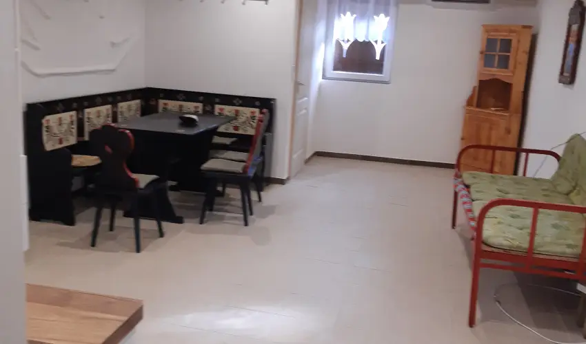 Tulip�nos Vend�gh�z �r - H�sv�t