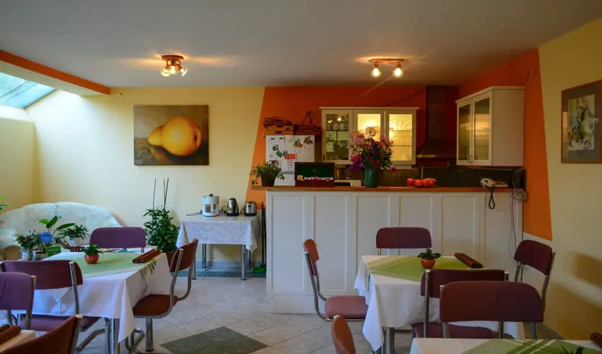 Vadr�zsa Vend�gh�z Szentendre - H�sv�t (min. 2 �j)