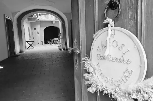 V�rosi Vend�gh�z Szentendre - H�sv�t