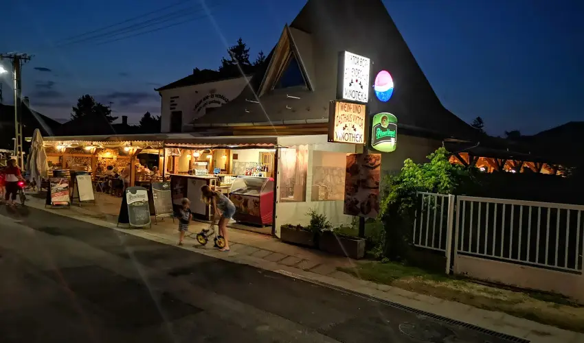 Viktor Bor- s Vendghz Balatonmriafrd - Hsvt 