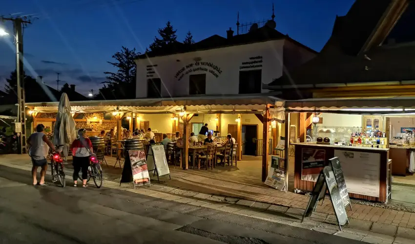 Viktor Bor- s Vendghz Balatonmriafrd - Hsvt 