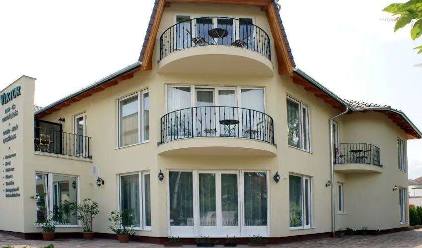 Viktor Bor- s Vendghz Balatonmriafrd - Hsvt 