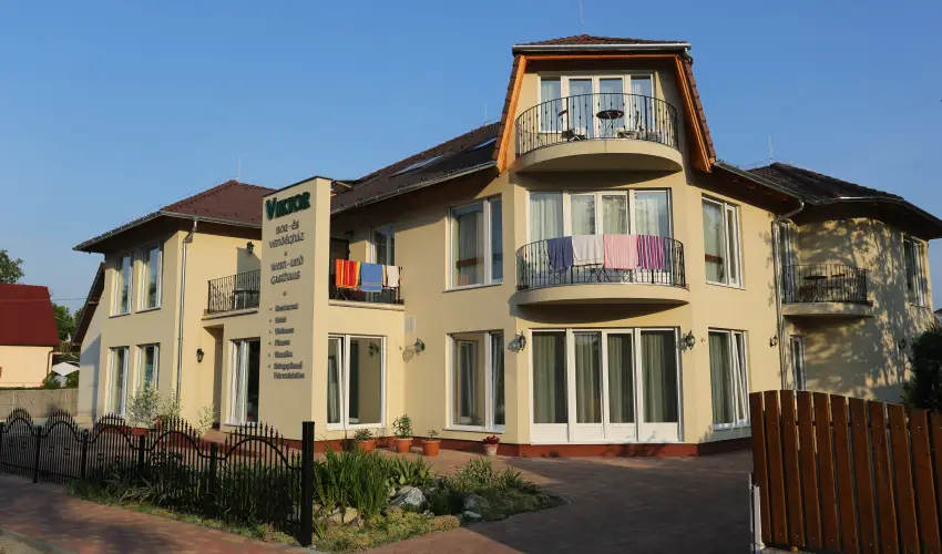 Viktor Bor- s Vendghz Balatonmriafrd - Hsvt 