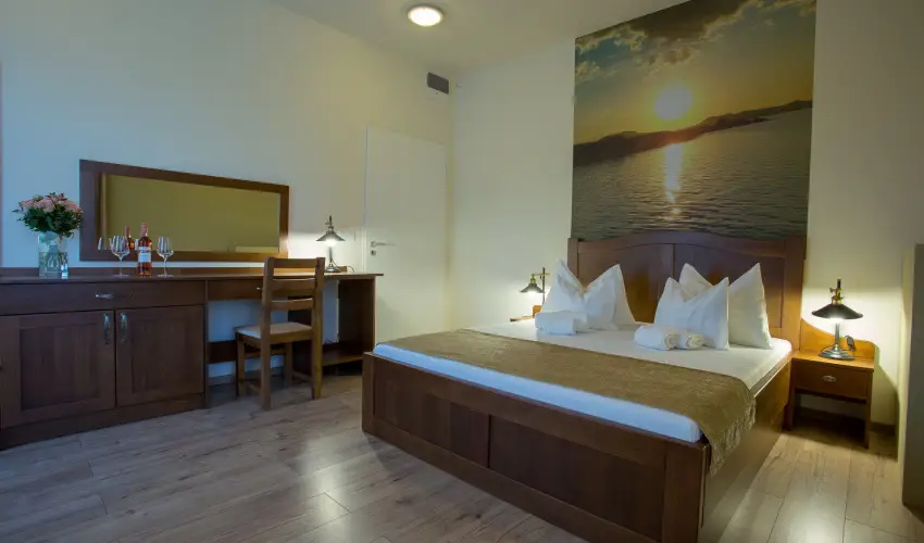 Viktor Bor- s Vendghz Balatonmriafrd - Hsvt 