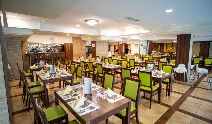 Wellness Hotel Gyula Gyula - H�sv�t (min. 3 �j)