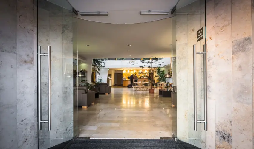 Zenit Hotel Balaton Vonyarcvashegy - Hsvt - teljes elrefizetssel (min. 2 j)