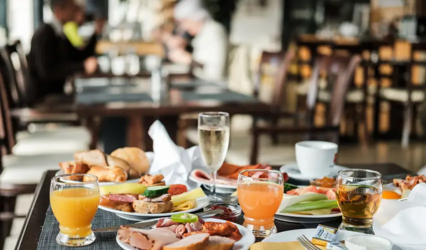 Zenit Hotel Balaton Vonyarcvashegy - Hsvt - teljes elrefizetssel (min. 2 j)