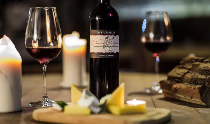 Zenit Hotel Balaton Vonyarcvashegy - Hsvt - teljes elrefizetssel (min. 2 j)