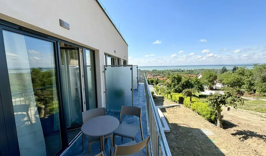 Zenit Hotel Balaton Vonyarcvashegy - Hsvt - teljes elrefizetssel (min. 2 j)